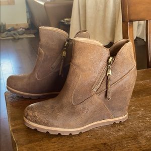 UGG wedge bootie